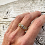 Nelson anello pietrasanta dorato con zirconi bianchi