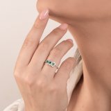 Anello con 3 smeraldi ovali e contorno - Foto 1